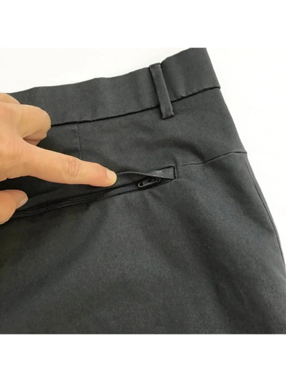 Banana Republic Aiden Shorts Men's 36 Dark Gray Flat Front Chino